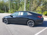 Used 2022 Hyundai Elantra SEL w/ Convenience Package image 3