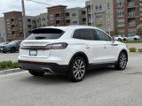 Used 2019 Lincoln Nautilus Select image 3
