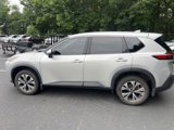 Used 2021 Nissan Rogue SV image 2