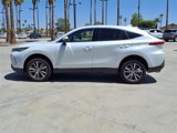 Used 2023 Toyota Venza LE image 2