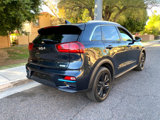 Used 2022 Kia Niro EX image 4