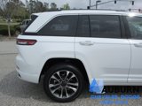 Used 2023 Jeep Grand Cherokee Overland w/ Advanced Protech Group III image 4