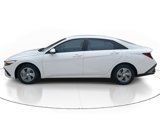 Used 2024 Hyundai Elantra SE image 3