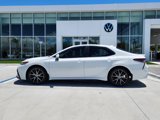 Used 2022 Toyota Camry SE image 4