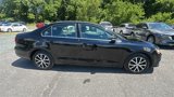 Used 2017 Volkswagen Jetta SE image 5