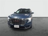 Used 2024 GMC Terrain SLT w/ Infotainment Package II image 4
