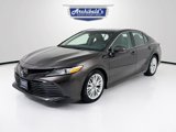 Used 2018 Toyota Camry XLE image 3