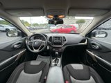 Used 2017 Jeep Cherokee Sport image 2