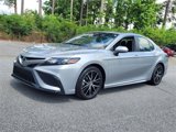 Used 2021 Toyota Camry SE image 3
