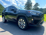 Used 2020 Toyota RAV4 XLE Premium image 3
