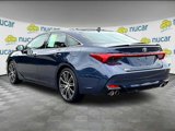 Used 2019 Toyota Avalon XSE image 4