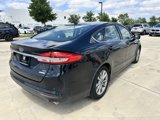 Used 2017 Ford Fusion SE w/ Fusion SE Technology Package image 4