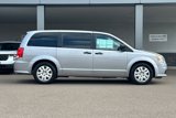 Used 2019 Dodge Grand Caravan SE image 2