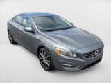 Used 2017 Volvo S60 T5 Inscription image 3