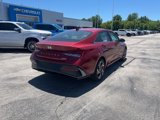 Used 2024 Hyundai Elantra Limited image 2