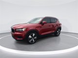 Used 2019 Volvo XC40 T5 Momentum image 4