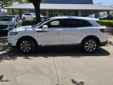 Used 2023 Lincoln Nautilus Reserve image 2