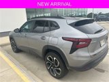 Used 2024 Chevrolet Trax RS image 2