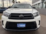 Used 2019 Toyota Highlander XLE image 2