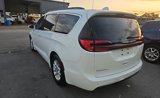 Used 2022 Chrysler Pacifica Touring-L image 4