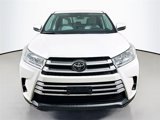 Used 2019 Toyota Highlander LE image 2