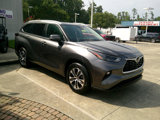 Used 2024 Toyota Highlander XLE image 6