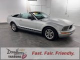 Used 2005 Ford Mustang Convertible image 3