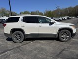 Used 2018 GMC Acadia SLT image 2
