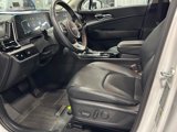 Used 2024 Kia Sportage EX image 3
