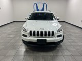 Used 2018 Jeep Cherokee Latitude image 3