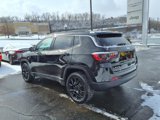 Certified 2022 Jeep Compass Latitude image 3