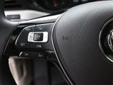 Used 2022 Volkswagen Passat 2.0T SE image 2