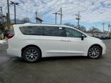 New 2025 Chrysler Pacifica Pinnacle image 4