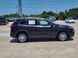 Used 2016 Jeep Cherokee Limited image 3