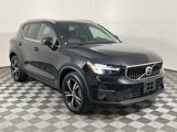 Certified 2025 Volvo XC40 B5 Core image 2