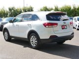 Used 2017 Kia Sorento LX w/ LX Convenience Package image 5