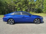 Used 2023 Hyundai Elantra SEL w/ Convenience Package image 4