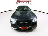 Used 2018 Chrysler 300 Limited image 2