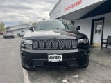 Used 2018 Jeep Grand Cherokee Altitude image 2