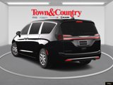 New 2025 Chrysler Pacifica Select image 5