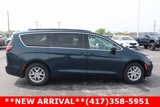 Used 2022 Chrysler Pacifica Touring-L image 6