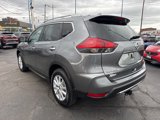 Used 2017 Nissan Rogue SV w/ SV Premium Package image 5