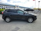Used 2016 Jeep Cherokee Latitude w/ Cold Weather Group image 2