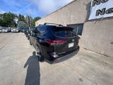 Used 2021 Toyota Highlander XLE image 3