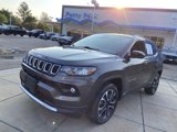 Used 2023 Jeep Compass Limited image 4