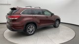 Used 2019 Toyota Highlander SE image 2
