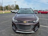 Used 2021 Chevrolet Trax LT w/ LT Convenience Package image 2