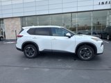 Used 2024 Nissan Rogue SV image 5