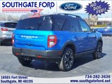 Used 2022 Ford Bronco Sport Outer Banks w/ Tech Package image 2