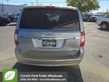 Used 2015 Chrysler Town & Country Touring w/ Driver Convenience Group image 6